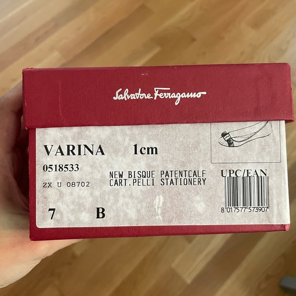 Salvatore Ferragamo Varina flats - Picture 3 of 13
